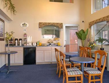 Super 8 by Wyndham Belleville St. Louis Area Extérieur photo